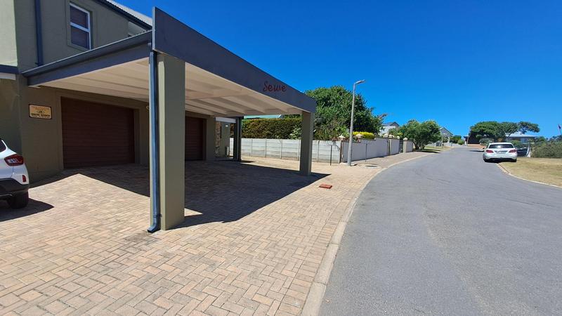 6 Bedroom Property for Sale in Stilbaai Wes Western Cape